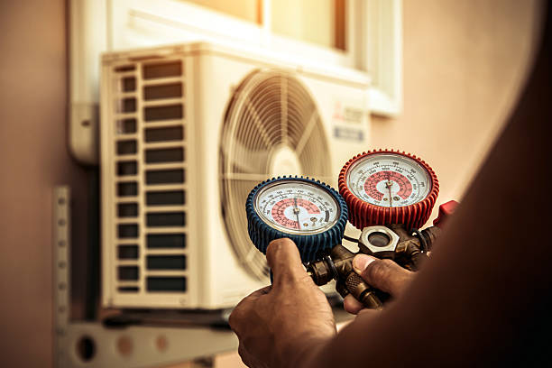 Professional Air Conditioning Service technician working in Northfield, NJ